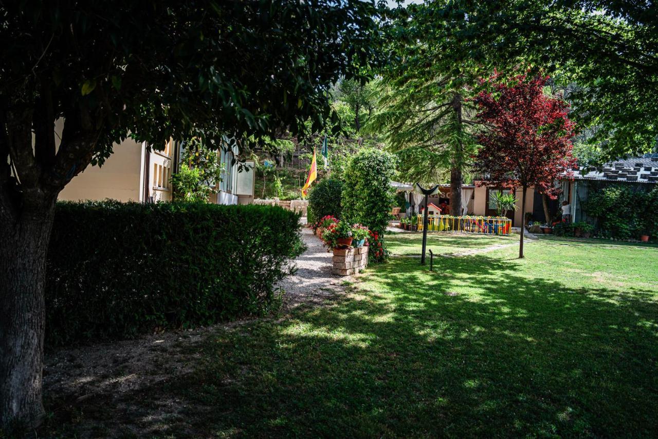 Il Girasole Bed and Breakfast Basciano Εξωτερικό φωτογραφία